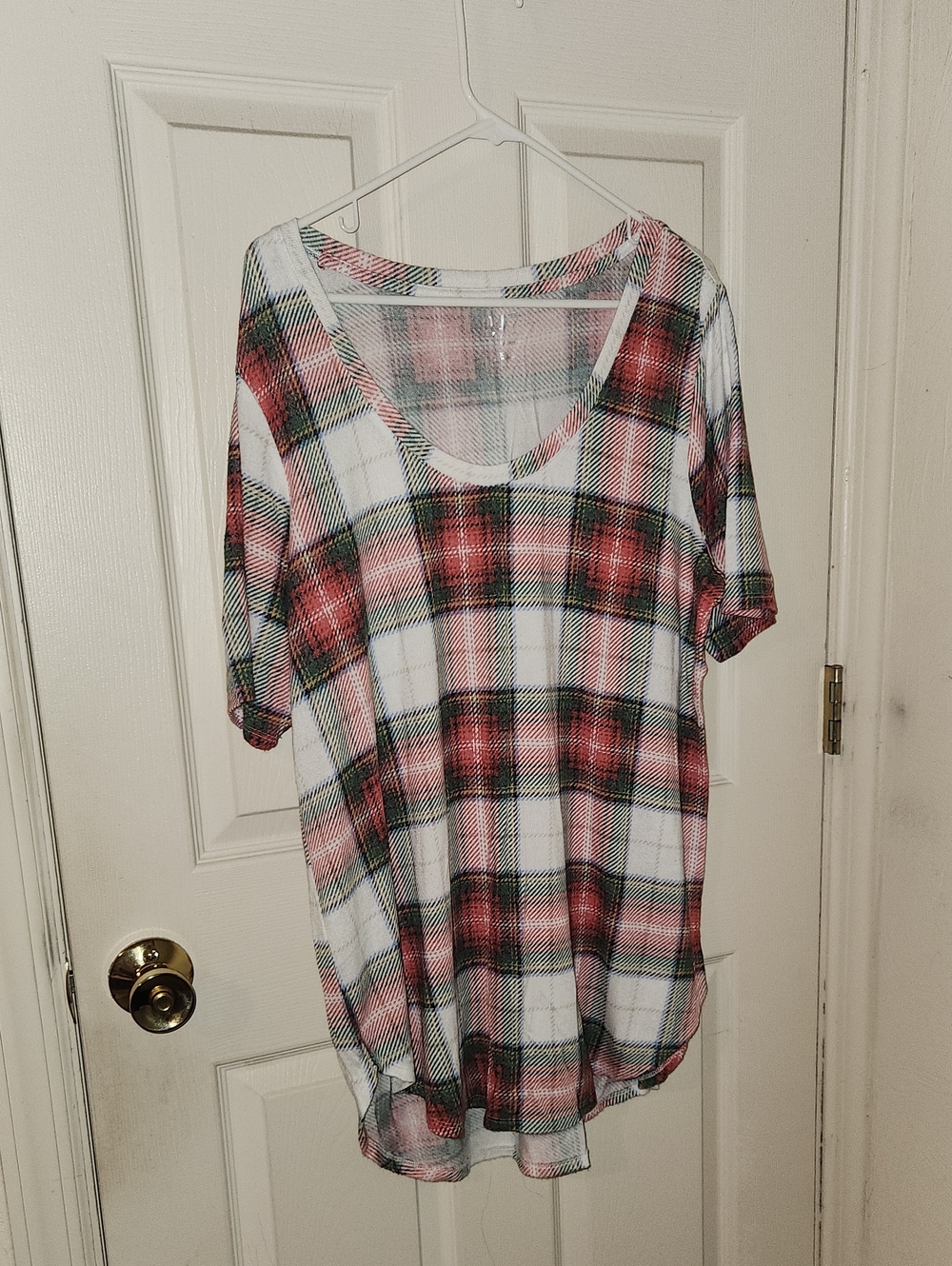 Plaid Scoop-Neck Women’s Top in Red and White